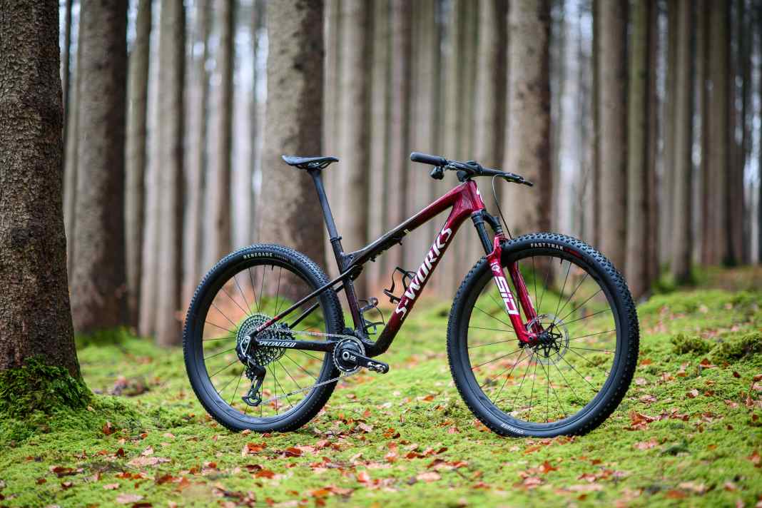 Specialized Epic World Cup S-Works // 12500 Euro // 9,6 kg (Größe L) // 29 Zoll // 110/75 mm.