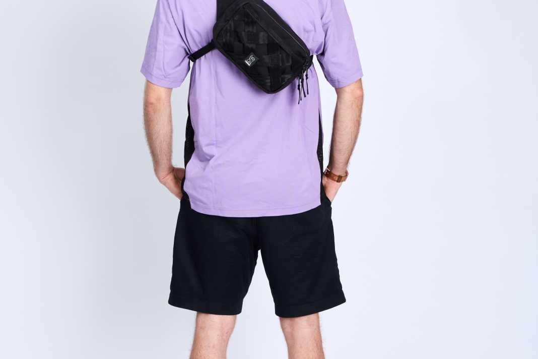 Brandneu - und very trendy - die Sling Bag von Chrome.