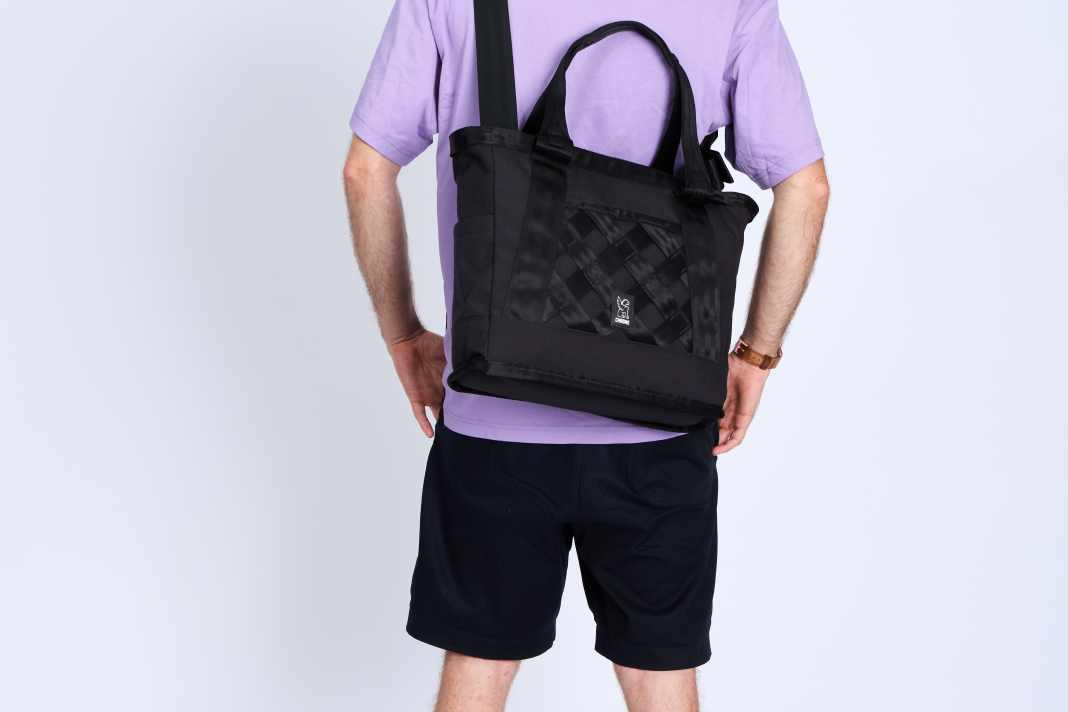 Neu im Sortiment ist die Barrage Office Tote.