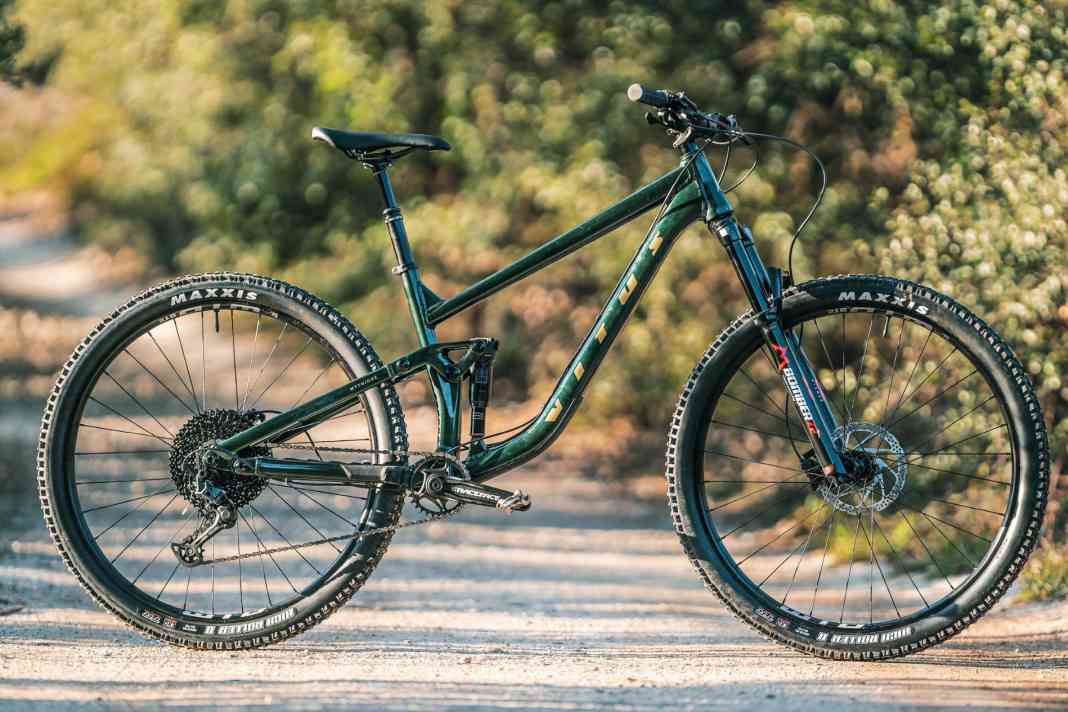 Vitus Mythique: 15,6 kg, 2399 Euro