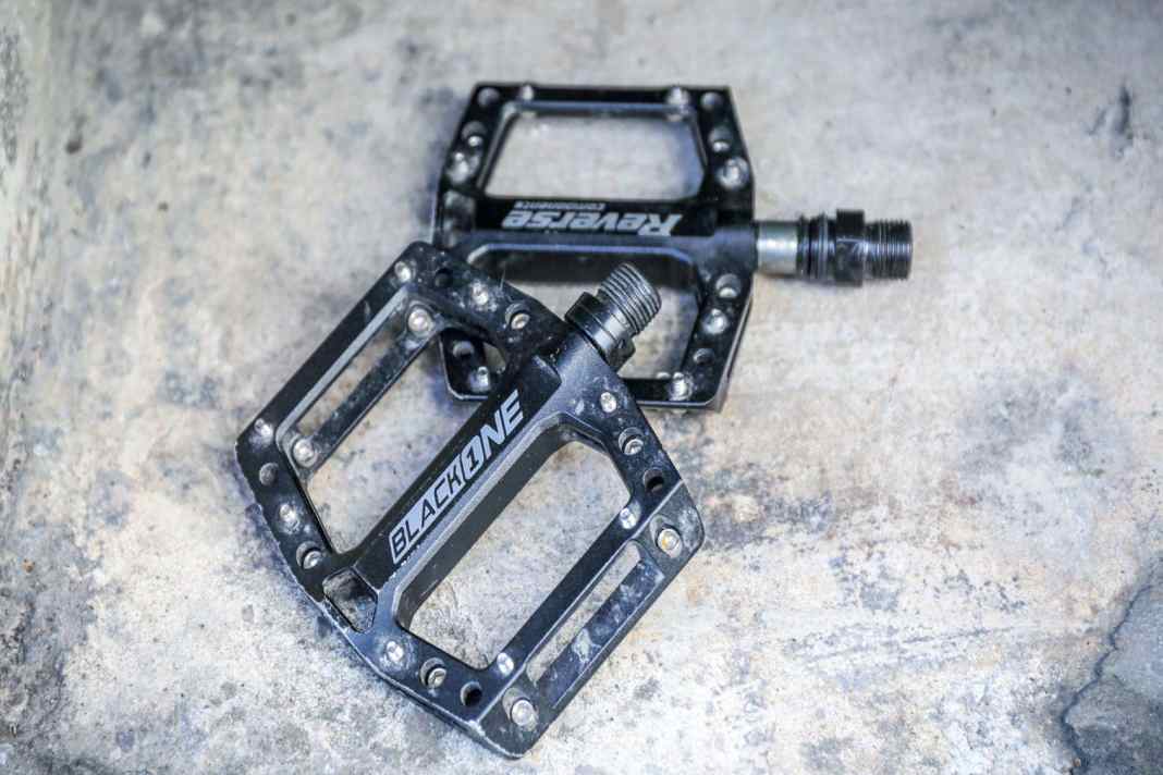 Reverse Black One Jr. sind dreifach gelagert und bieten viel Grip.