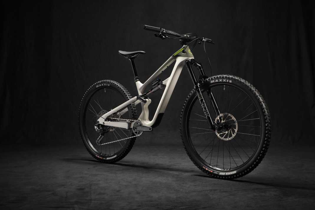 Cannondale verleiht seinem Habit eine neue Modell-Variante: Das Habit LT mit mehr Federweg an der Front und am Heck.