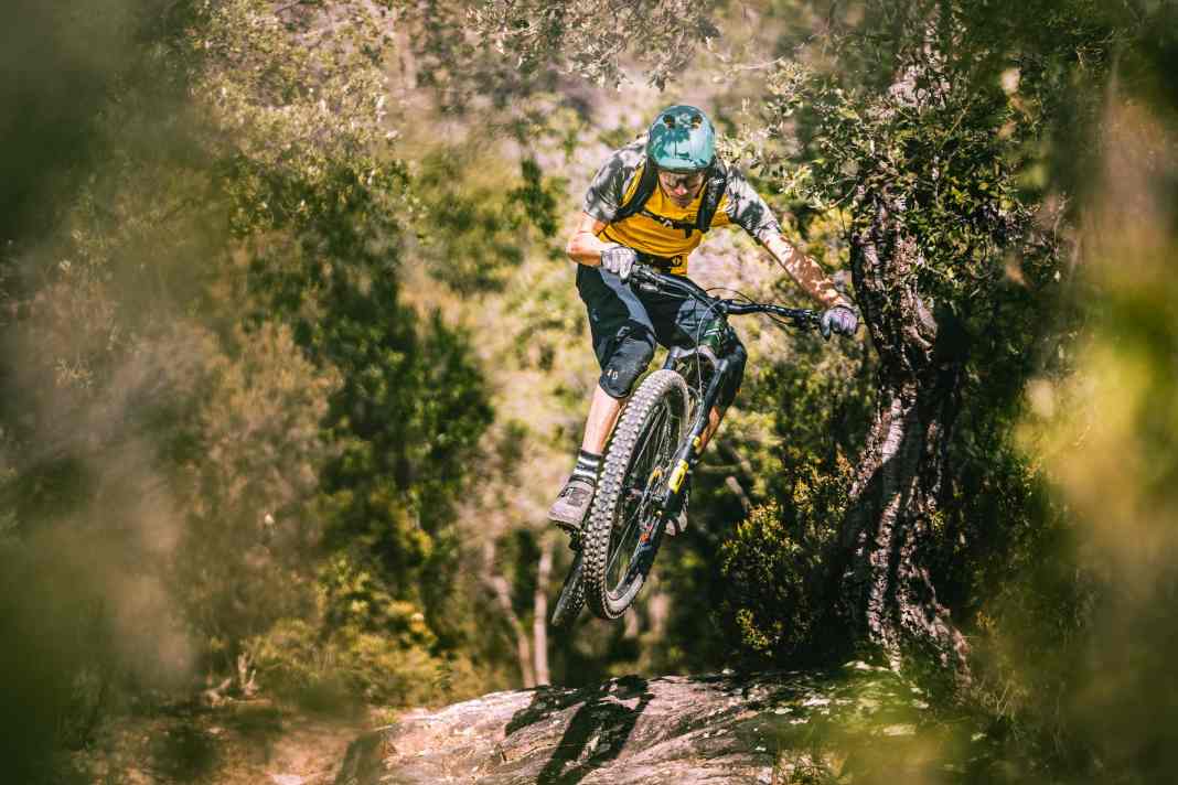 Egal, ob in der Luft oder auf dem Trail: Die Downhill-Performance des Deviate Claymore konnte die gesamte Testcrew von Anfang an begeistern.