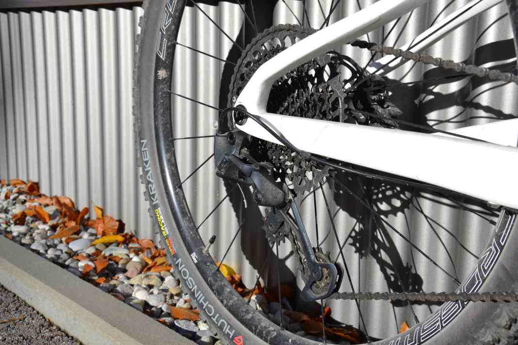 Das Sram GX Eagle Schaltwerk hat wie üblich hinten eine 10-52-Kassette drauf.