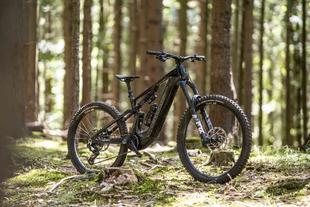 Das Moterra LT ist die Shredder-Variante in Cannondales Full-Power Line-Up. Ob das neue Bike dem Ruf gerecht werden kann?