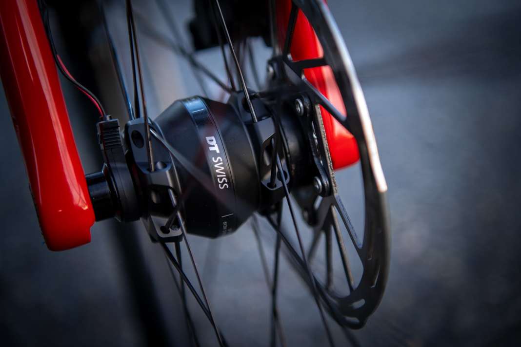 Außen DT, innen SP: Die Schweizer bieten Alu-Laufräder für Gravelbikes mit Nabendynamo ab Werk
