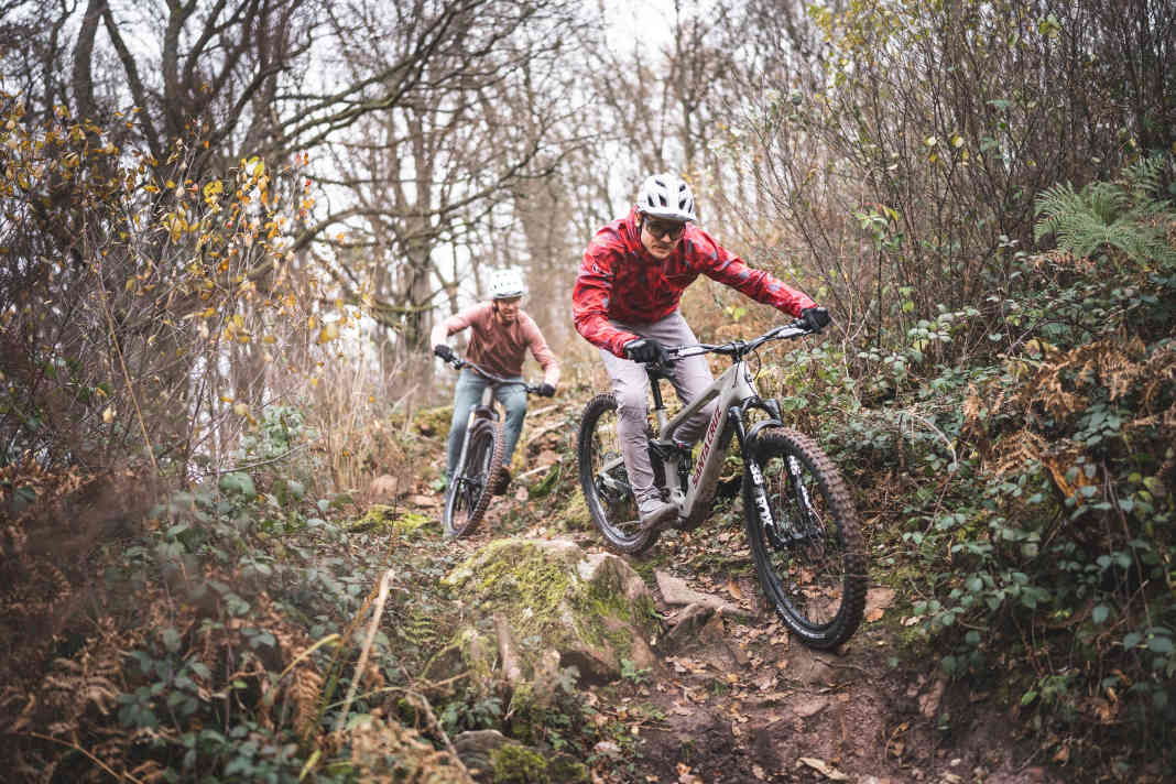 In unserer Punktewertung fuhr das neue Santa Cruz Vala den anderen Testbikes davon. Wir verraten warum.