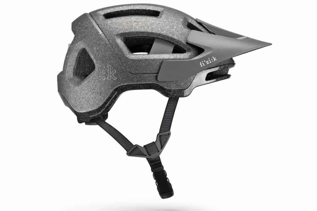 Erst vor Kurzem zeigte Fizik seine neue Helm-Kollektion, die drei Modelle und eine Variante umfasst.