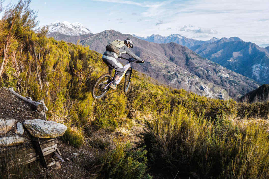 Folgorito-Trail: Bitte senden! Die Sprünge auf dem Folgorito-Trail sind witzig, doch zuvor checken, wohin du springst!
