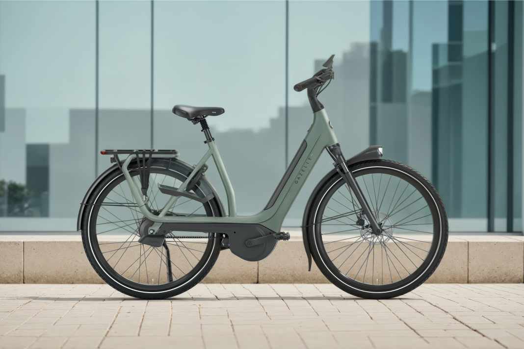 Gazelle präsentiert die neue Avignon E-Bike-Serie mit drei Modellen, Gates-Riemenantrieb und Bosch-Motoren. Das Flaggschiff C380+ bietet automatische Gangschaltung und bis zu 90 Nm Drehmoment.