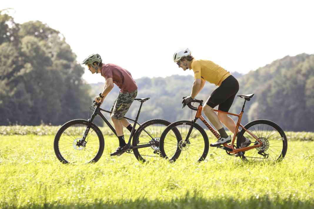 Läuft das Gravelbike dem Hardtail den Rang ab? Unser Konzeptvergleich klärt auf.