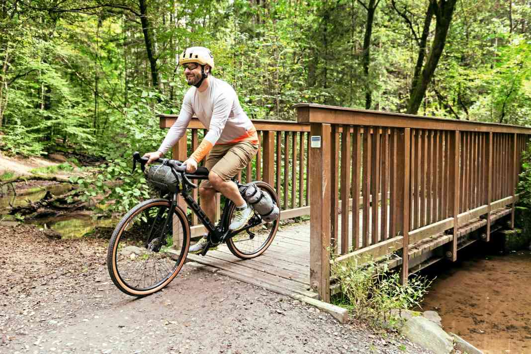 Thema Gepäck: Prinzipiell eignet sich jedes Gravelbike-Modell fürs Bikepacking.