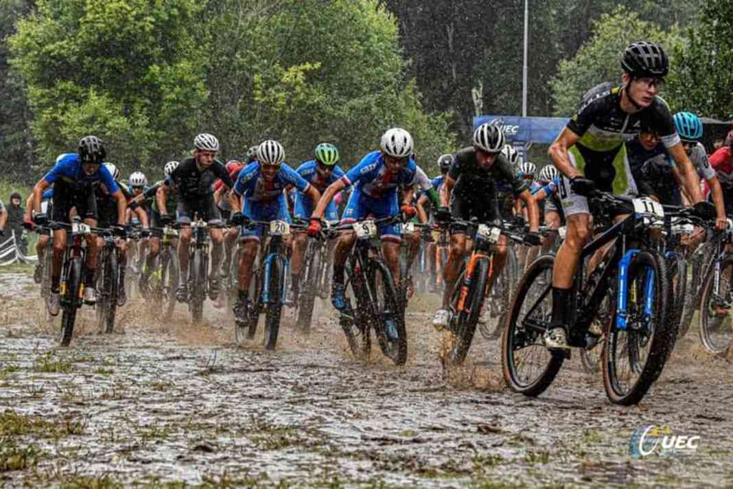 Das BIKE Junior Team zeigte bei der UEC Jugend EM in Schweden tolle Leistungen. Auch bei schwierigen Bedingungen...