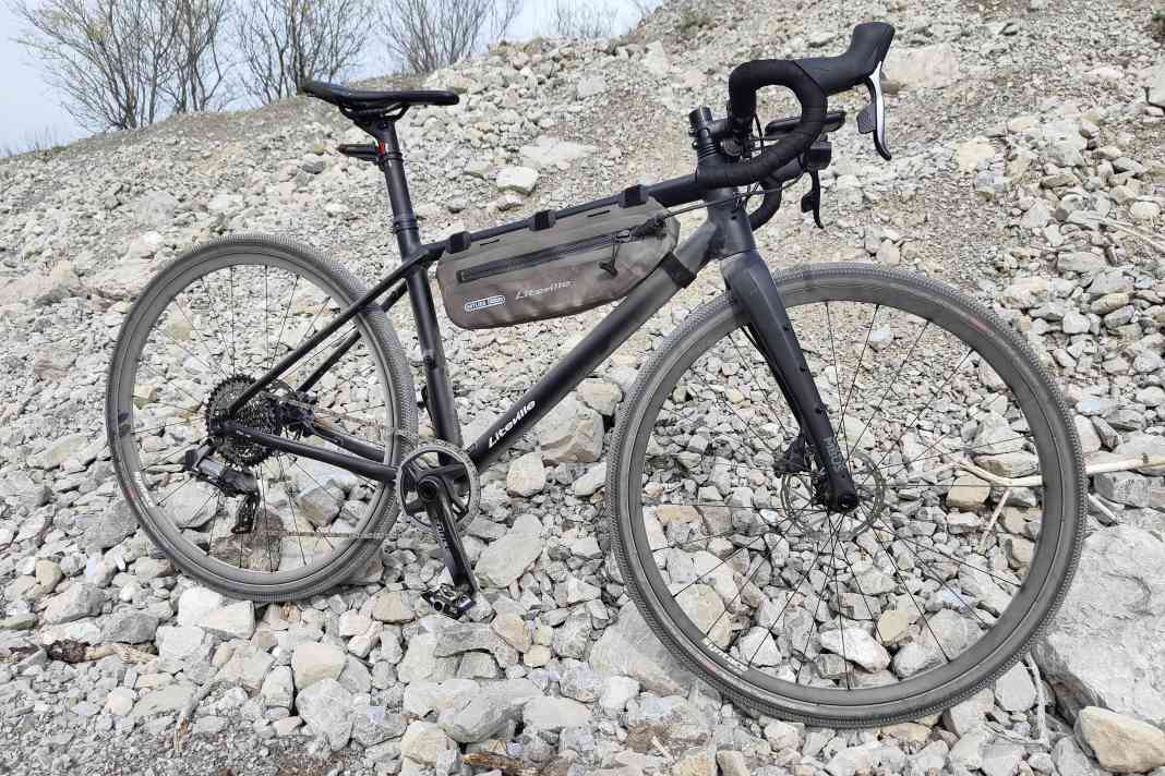 Das Gravelbike Liteville 4-One Mk2 haben wir ausgiebig getestet. Ist es ein MTB mit Rennradlenker - oder ein echter Graveler?