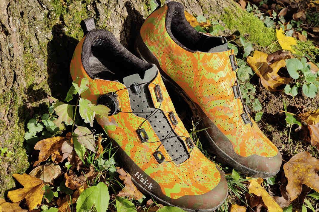Jetzt haben wir sie auch getestet, die neuen Fizik Terra Atlas in der schicken Black Mamba Aufmachung.