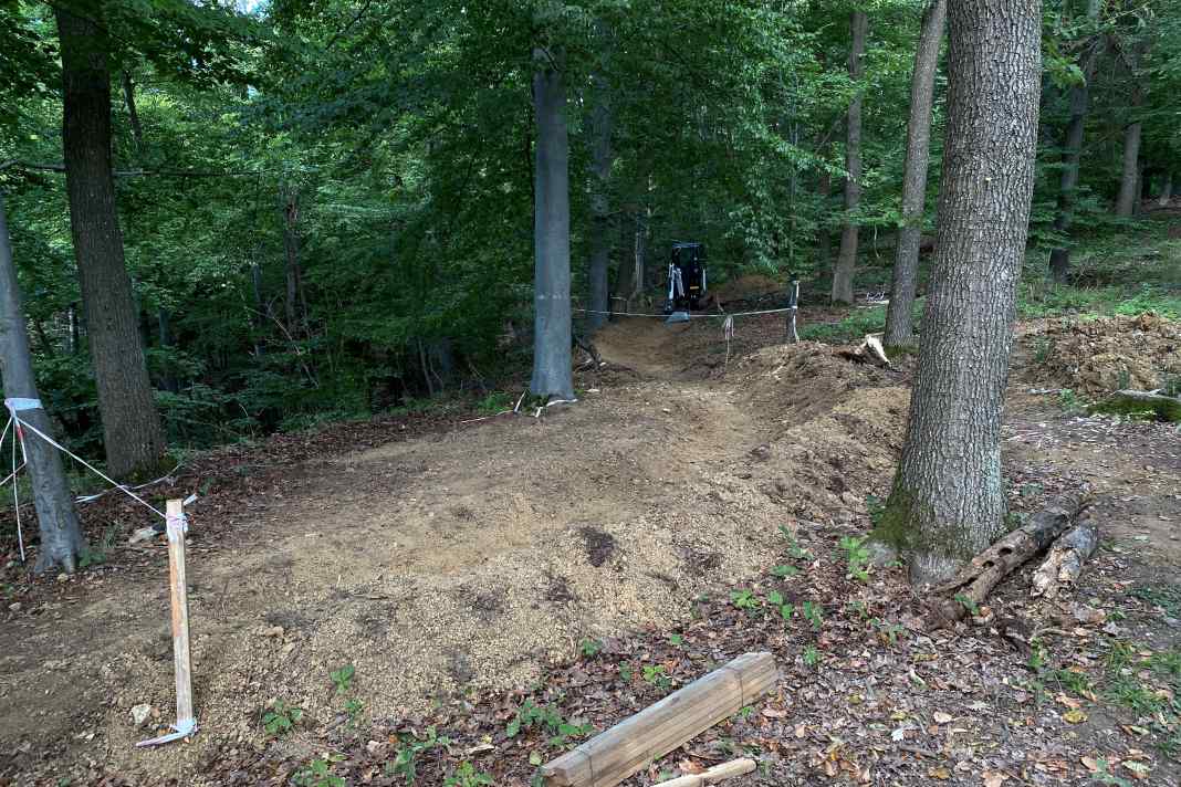 Sieht gut aus! Das Ganze muss sich aber noch setzen, bevor die beiden jeweils einen Kilometer langen Trails in Mössingen richtig reifenfest sind.