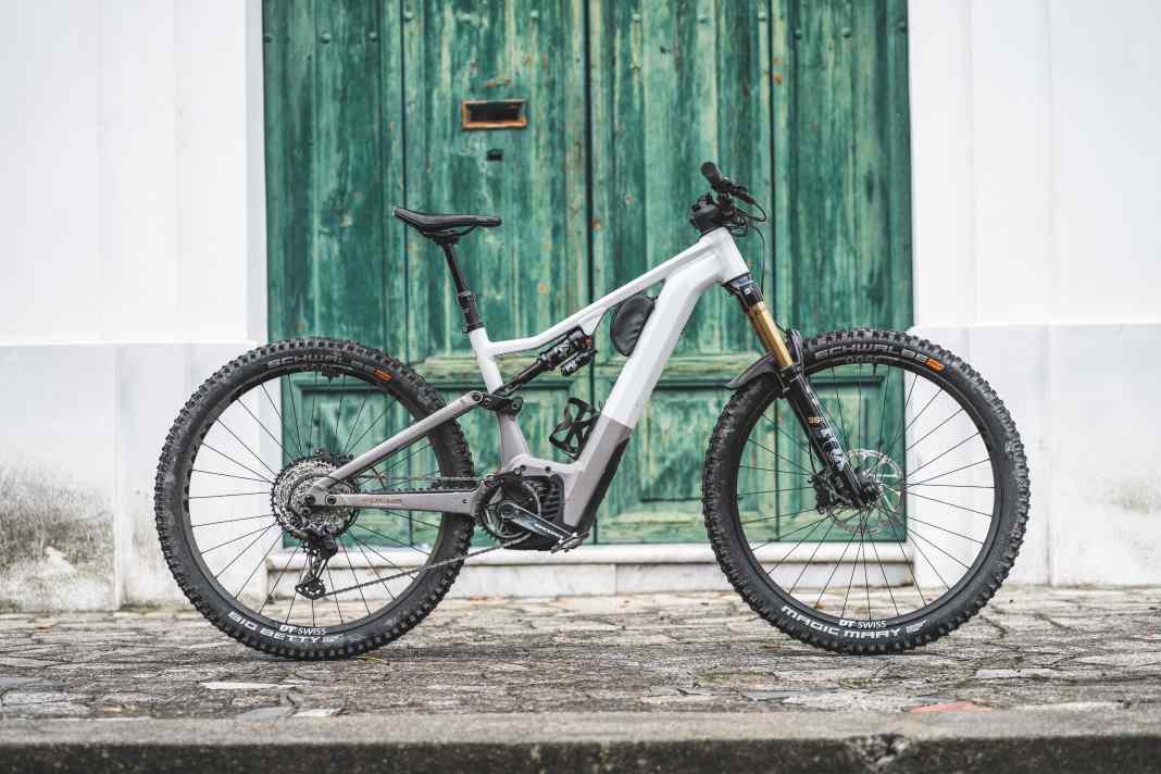 Das neue Bosch E-Bike: Focus Jam² 6.9 // Bosch Performance Line CX Smart (750 Wh) // 7399 Euro // 26,25 kg // 29 Zoll // 160/150 mm