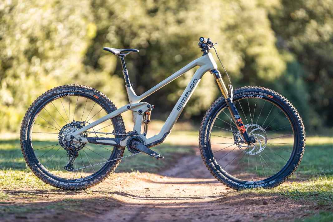 Schlank und modern: Light-E-MTB Simplon Rapcon Pmax TQ, 18 kg, 11379 Euro.