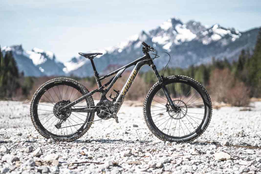 Specialized Turbo Levo Alloy: 5000 Euro // Specialized/Brose (90 Nm) // 700 Wh // 24,6 kg // 160/150 mm // 29/27,5 Zoll.