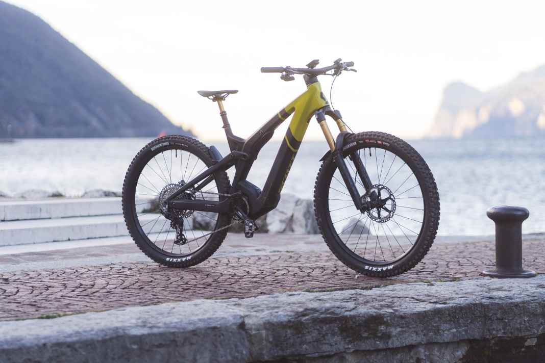 Das Scott Patron ST 900 Tuned ist mit langer 170er Gabel das abfahrtslastige Modell unter den Allroundern von Scott.