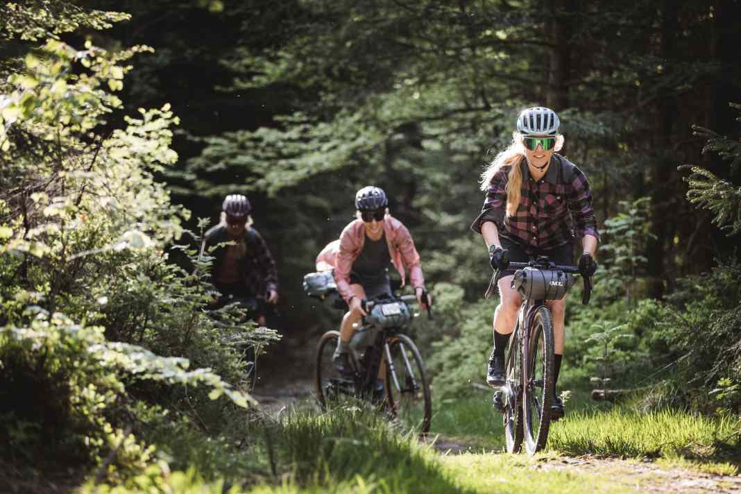 Der Schwarzwald ist perfektes Gravelbike-Revier: Waldwege, kleine Pfade und wenn es sein muss auch Schotterpisten.