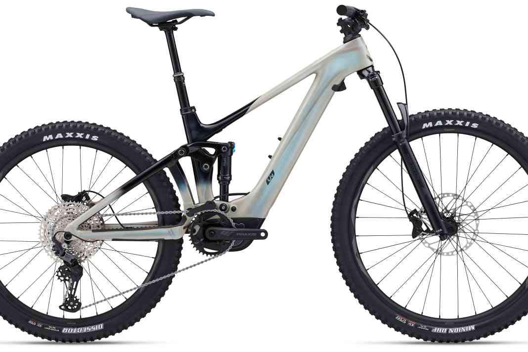 Das Einstiegsmodell Intrigue X Elite 3 kommt mit Alu-Hinterbau und ohne den Magnesium-Motor, kostet aber auch nur 5499 Euro.