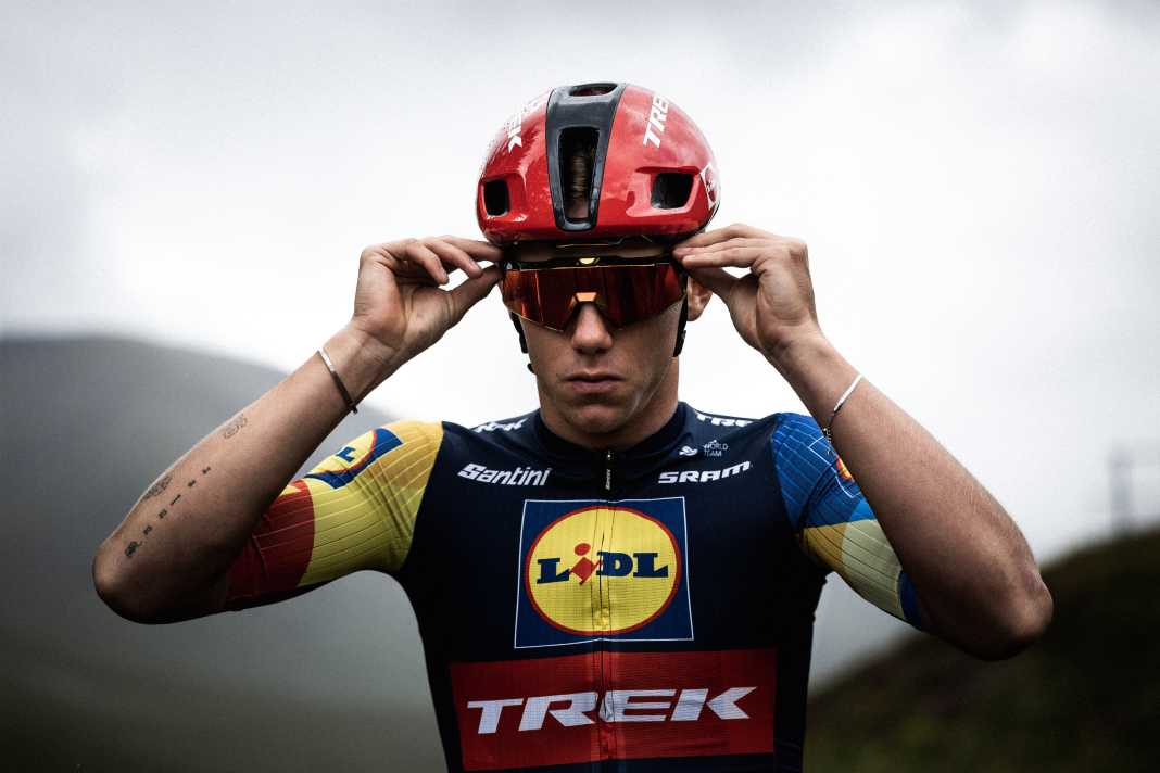 Ride like a pro! Mit den neuen 100% Sonnenbrillen passt zumindest schon mal die Sonnenbrille.