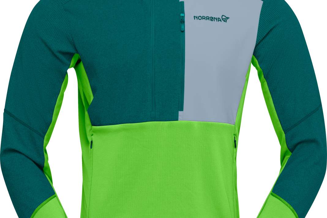 Den lofoten Thermal Pro Hoody gibt es für Männer unter anderem in der Farbe Classic Green/Everglade.