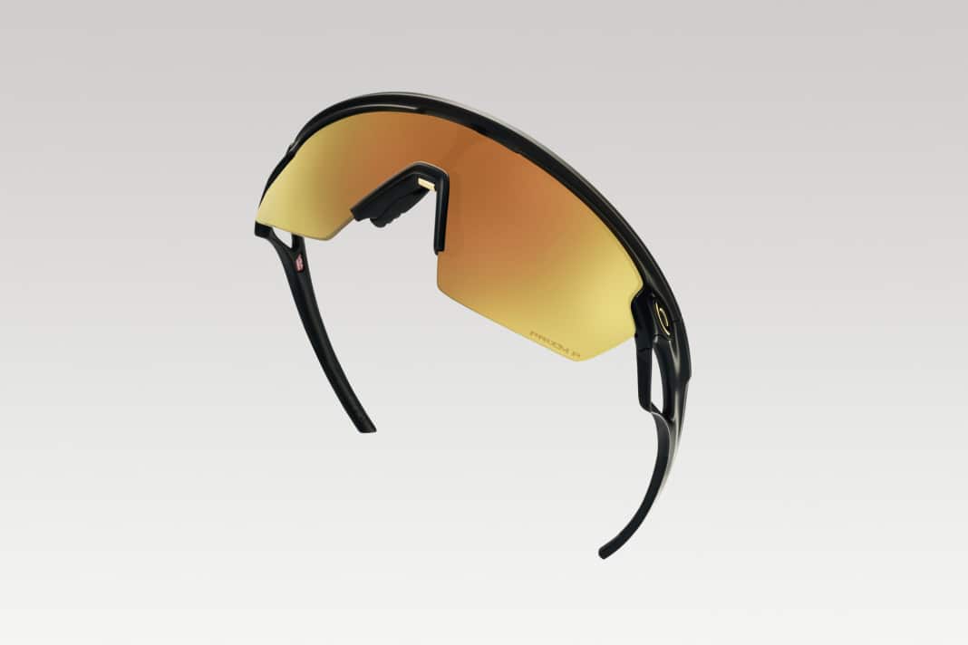 Die neue Sonnebrille von Oakley bleibt dem Stil des kalifornischen Herstellers treu.
