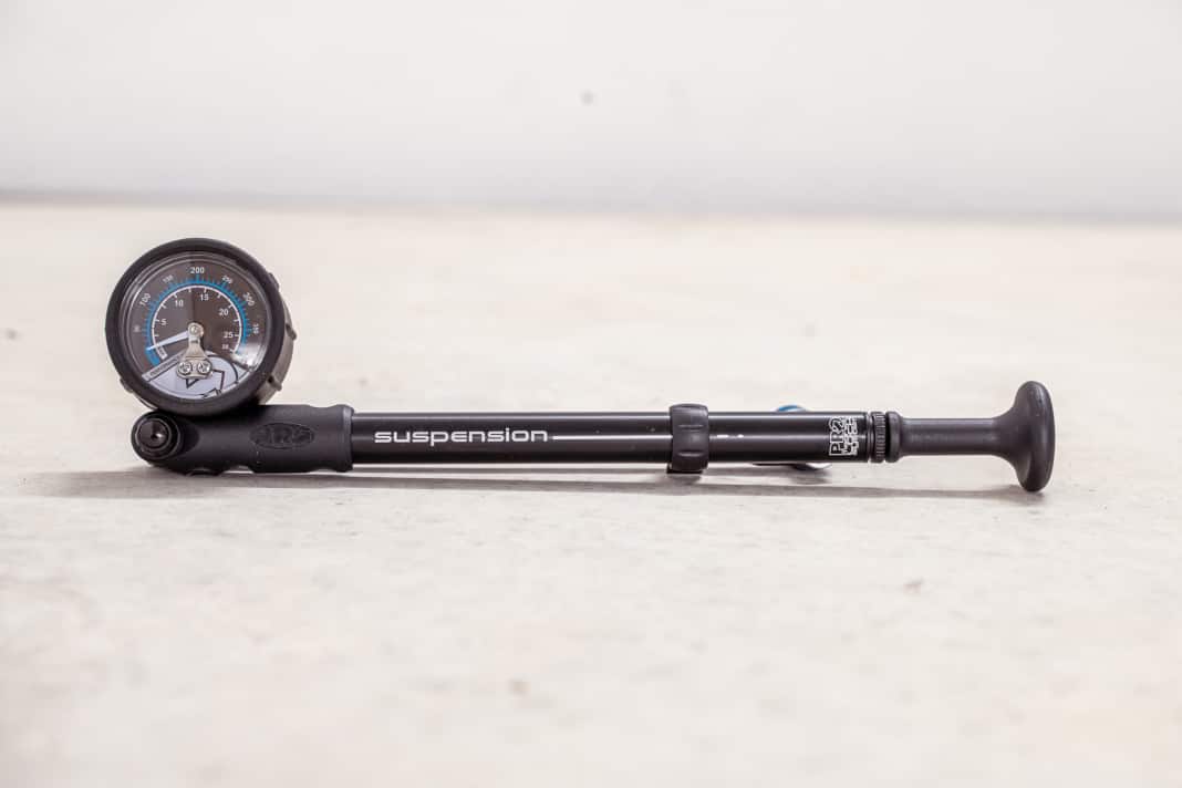 Leichte und kompakte Dämpferpumpe von Pro