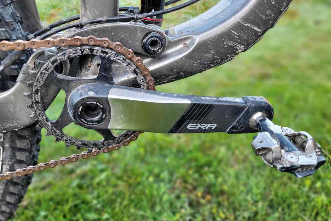 Die Race-Face-Kurbel Era Carbon ist leicht und doch haltbar. Race Face gewährt zehn Jahre Garantie.
