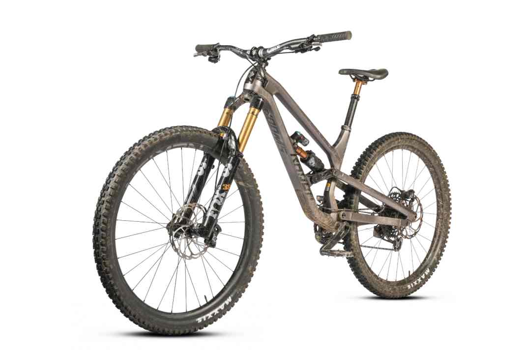 Radon bietet das Swoop 10.0 HD noch 22er-Modelle für sensationelle 3599 Euro an. Das Nachfolgemodell ’23 kostet 5199 Euro.