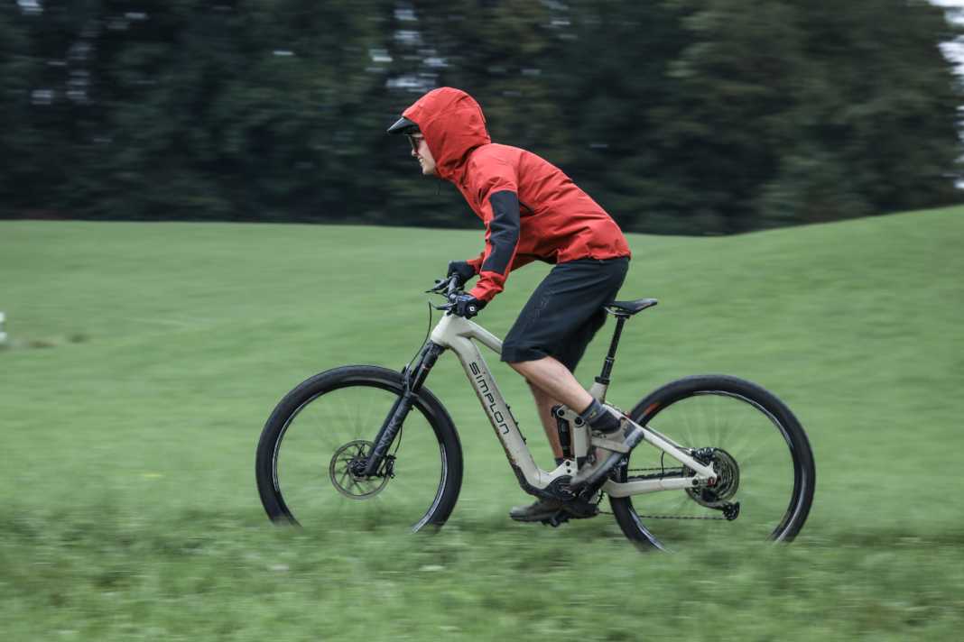 Regenjacken | Test 2023: 5 MTB-Jacken für Enduro & Bikepark