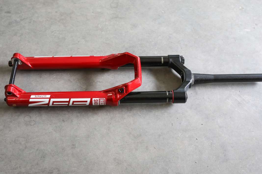 Die Rockshox ZEB Ultimate 2025 ist die einzige Gabel, die mit einer neuen Farbe ins nächste Modelljahr startet.