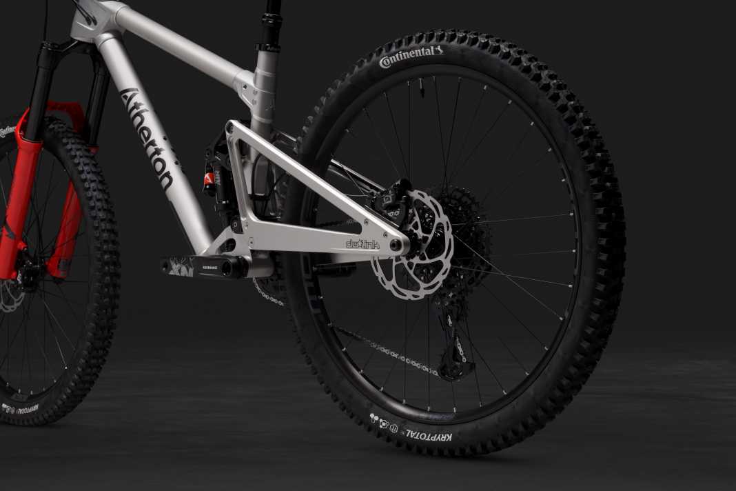 Mit dem S.150 will es Atherton der breiten Masse Biker ermöglichen, den Fahrspaß und die Technologien ihrer Bikes zu erleben. Am  einfachsten - oder besser gesagt am günstigsten - geht das mit dem  S.150.3.  Das erschwinglichstes Alu-All-Mountain kommt mit Marzocchi Bomber Luftdämpfer und Marzocchi Bomber Z1 Federgabel.  Beim Antrieb setzen die Athertons auf einen Mix aus NX- und GX-Komponenten von Sram. Preis: 4480 Euro.