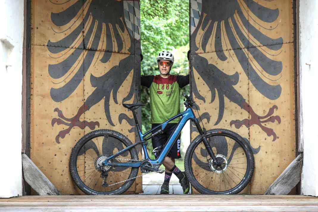 Dauertester Christian Schleker mit dem Dienstgerät: Cube AMS Hybrid One44 SLX.