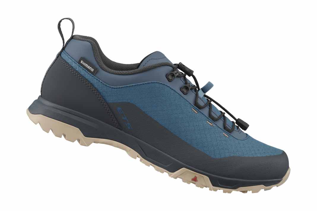 Sieht aus wie ein Sportschuh: der Shimano ET5 mit Speed-Lacing-Schnürung