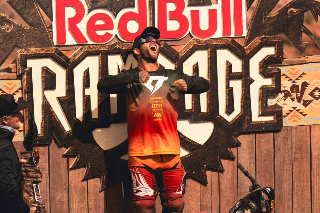 Im Glück: Bienvenido Aguado Alba gewinnt den Best Trick Award.