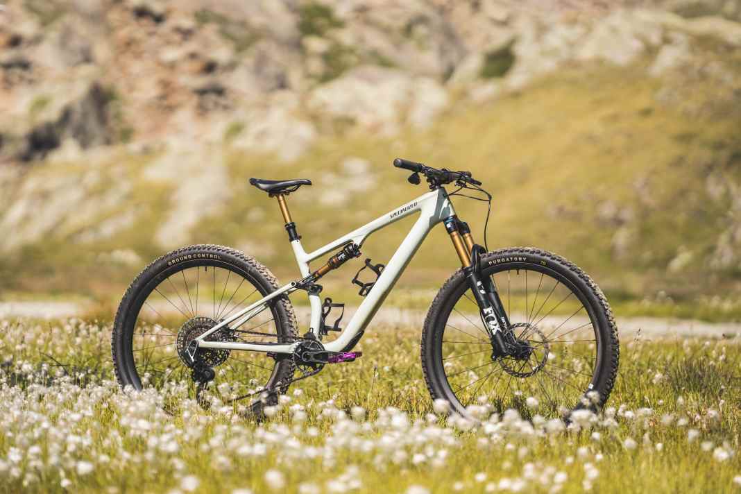 Specialized Epic EVO 8 Pro // 12,31 kg // 130/120 Millimeter Federweg // 29" // 9000 Euro // Carbon