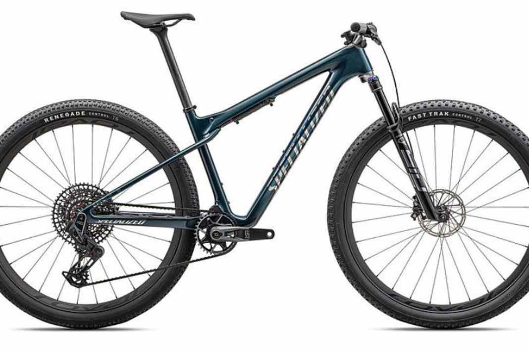 Das “günstigste” Modell Epic World Cup Pro kostet immer noch 9000 Euro. Wer weniger Geld ausgeben möchte, ist mit einem klassischen Epic-Fully oder dem Epic Hardtail besser beraten, die beide im Programm bleiben.
