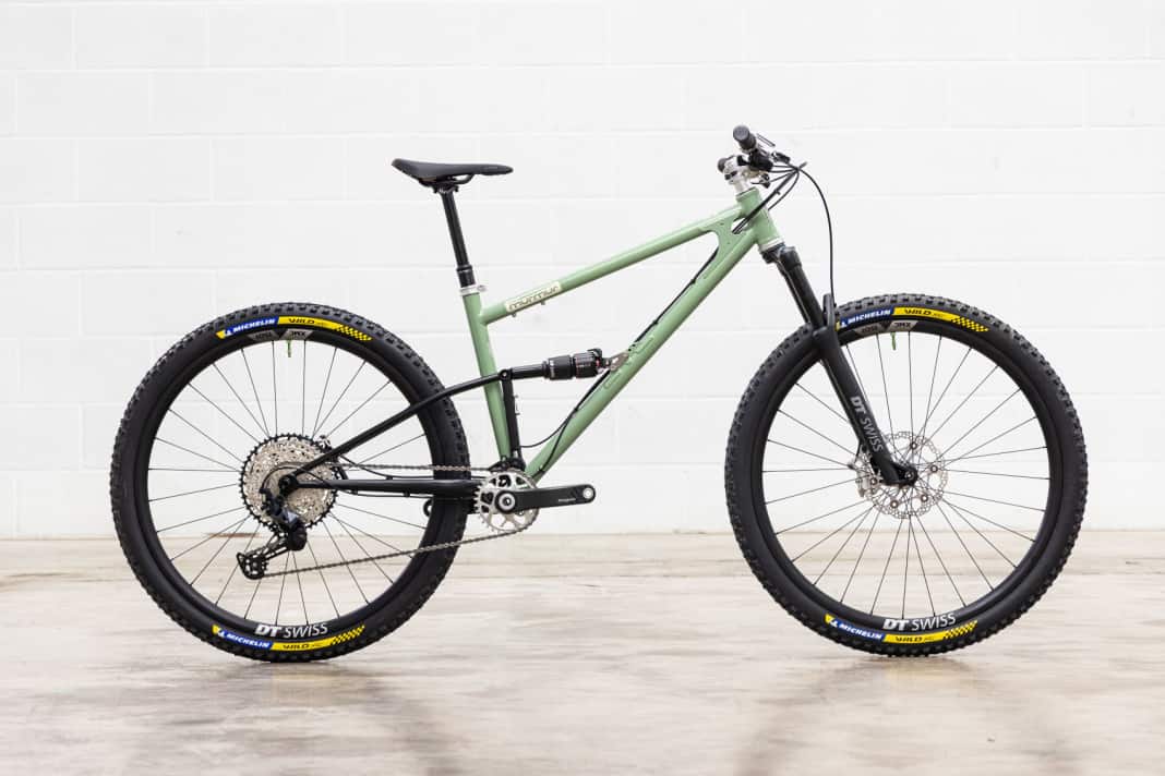 Das Starling Mini Murmur - 120 mm Federweg vorne und hinten, sowie leichte Komponenten sollen es zur Trailrakete machen.