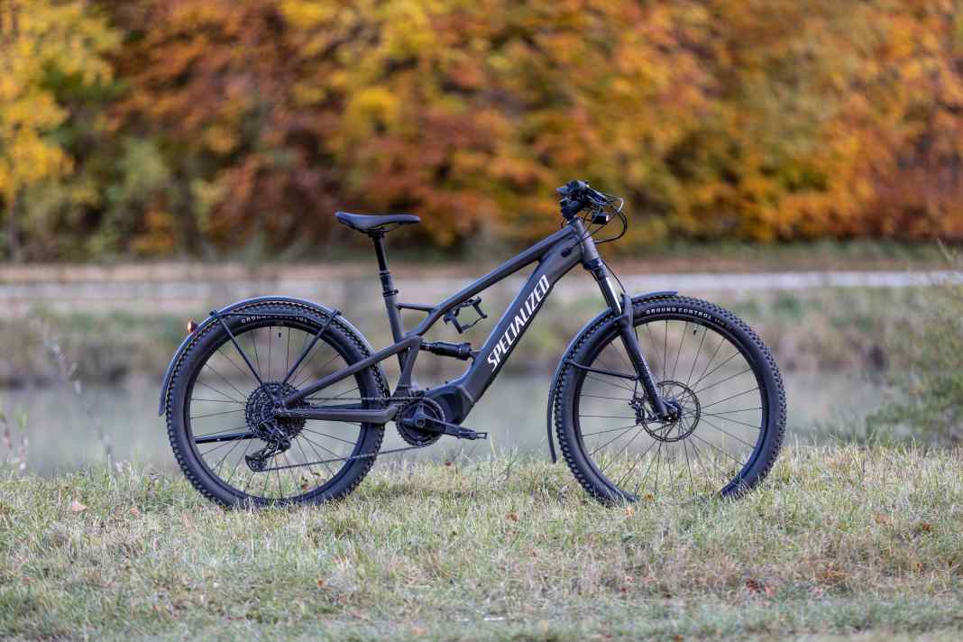 Specialized Turbo Tero X 4.0: 530 Wattstunden // 130/120 Millimeter // 26,56 Kilo // 4200 Euro.