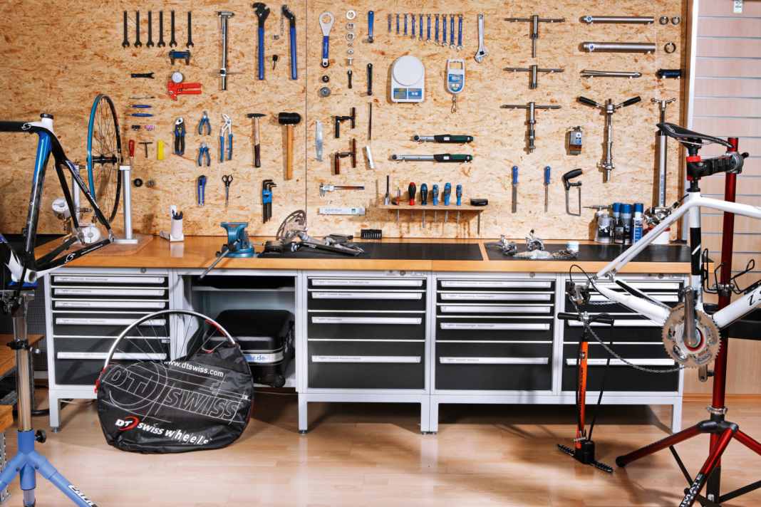 Die eigene Fahrradwerkstatt - für den Traum vom eigenen Schrauber-Paradies braucht es ein paar Dinge in Vorbereitung.