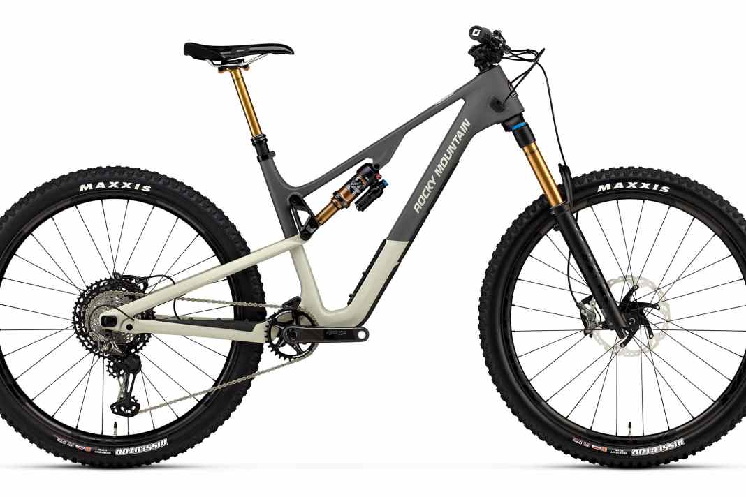 Rocky Mountain Instinct Carbon 90 // 12.000 Euro // Fox-Factory-Fahrwerk // Vollcarbon-Rahmen // Shimano-XTR-Ausstattung // Carbon-Laufräder von Race-Face