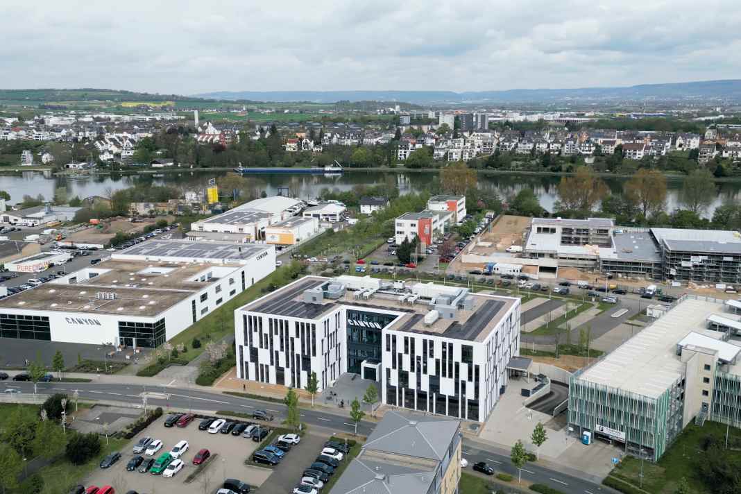 Anflug auf das Canyon Headquarter in Koblenz.