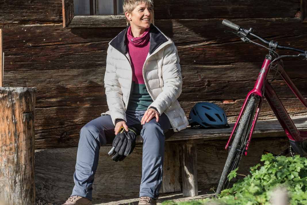 Winterbekleidung: Genussbikerin