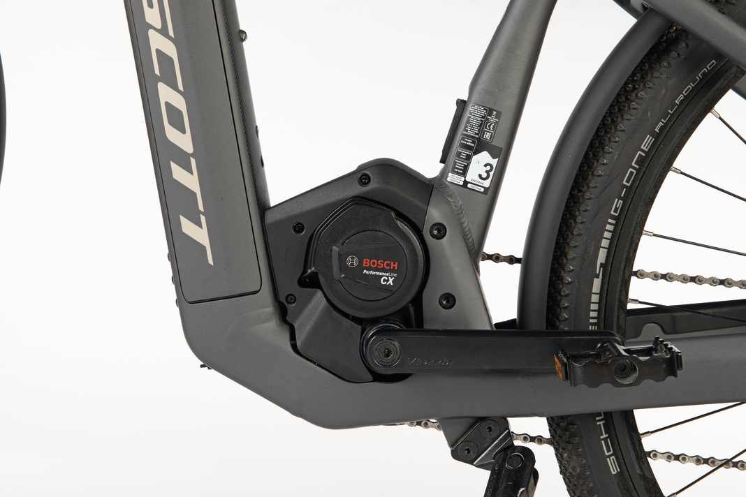 Senkrecht eingebauter Bosch Performance CX: Rückt Sitzrohr und Schwerpunkt des Scott weiter in Richtung Vorderrad