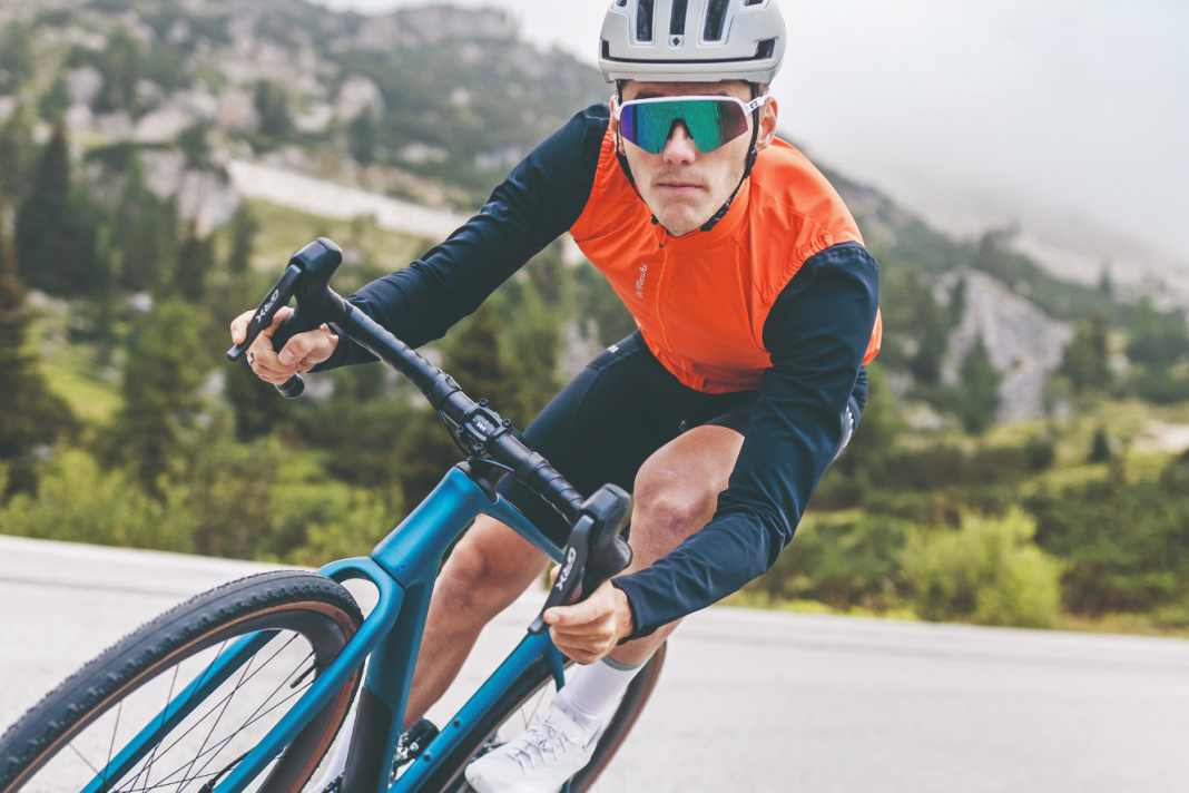 Rad-Equipment für den Herbst: Bewährtes von Kopf bis Fuß