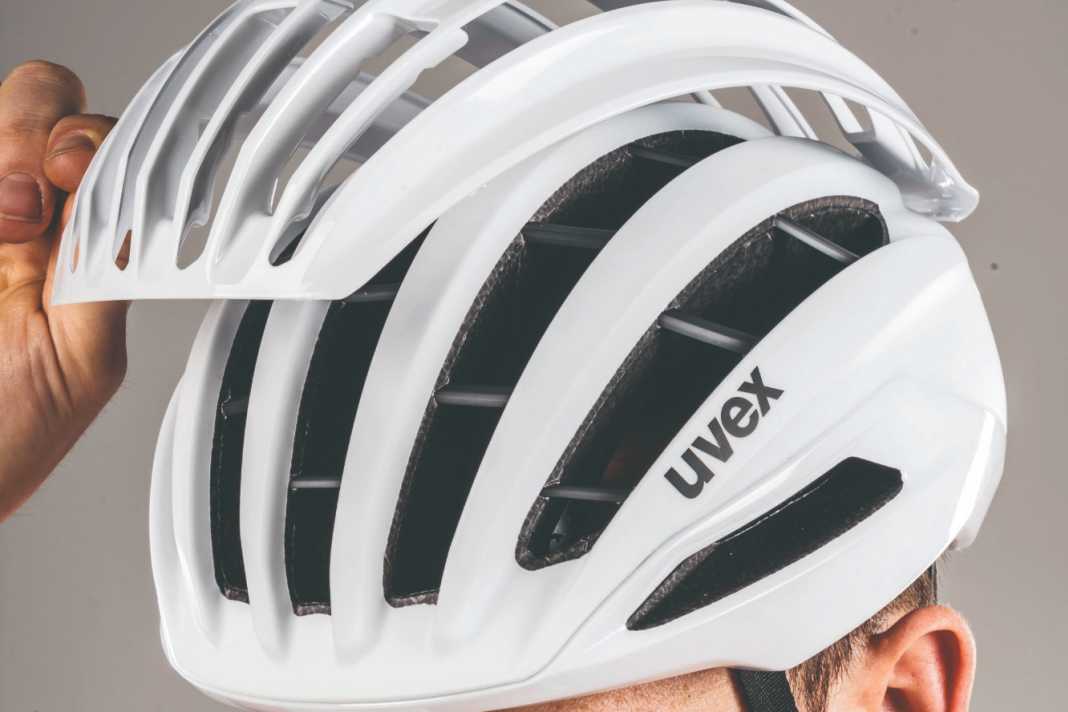 Das Aero-Cover reduziert  den Luftstrom wirkungsvoll, an kühlen Tagen ist es unter dem Helm weniger zugig
