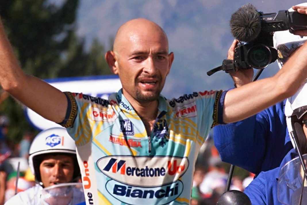 1998 gewann der Italiener Marco Pantani am Plateau de Beille und strebte als Giro- Gewinner das Double an